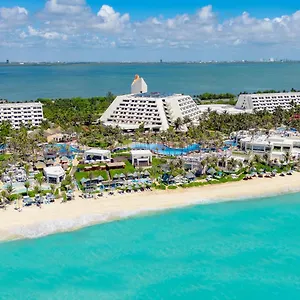 https://grand-oasis-cancun.quintano-roohotels.com